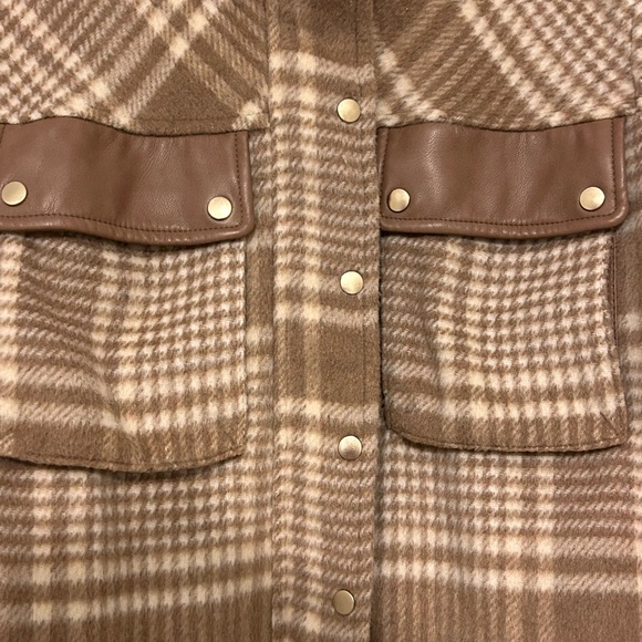 Bagatelle Plaid Tan Wool Blend Snaps Women's Jacket - Picture 11 of 12